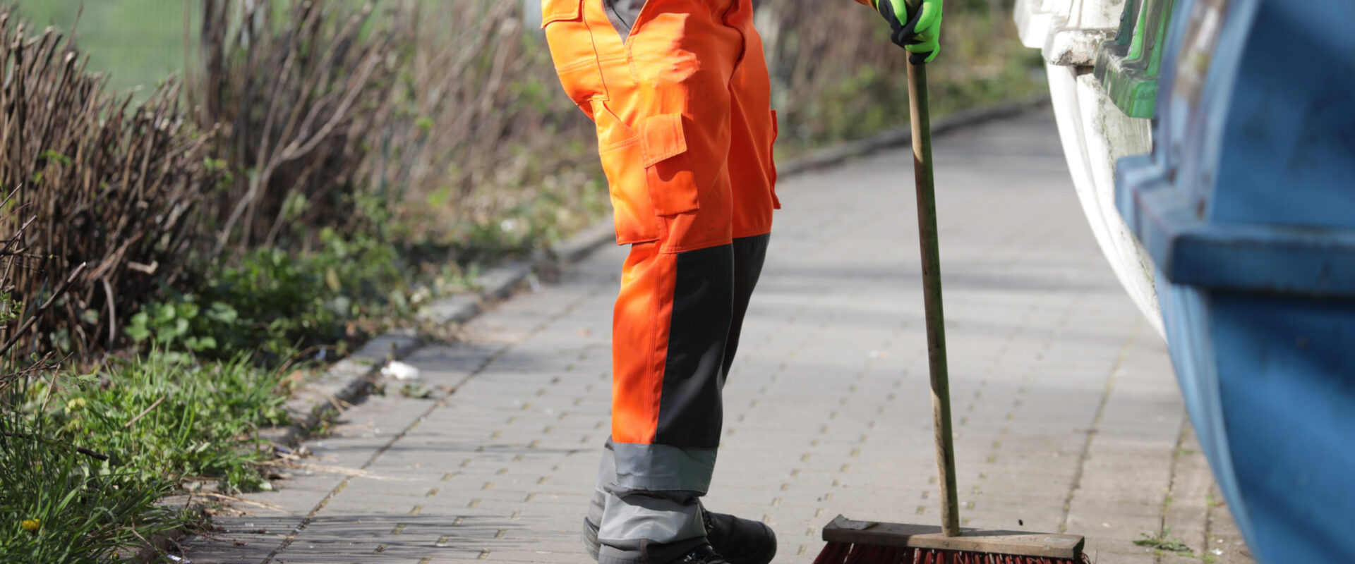 Vaktmester som koster - Vaktmester i Oslo - forsidebilde